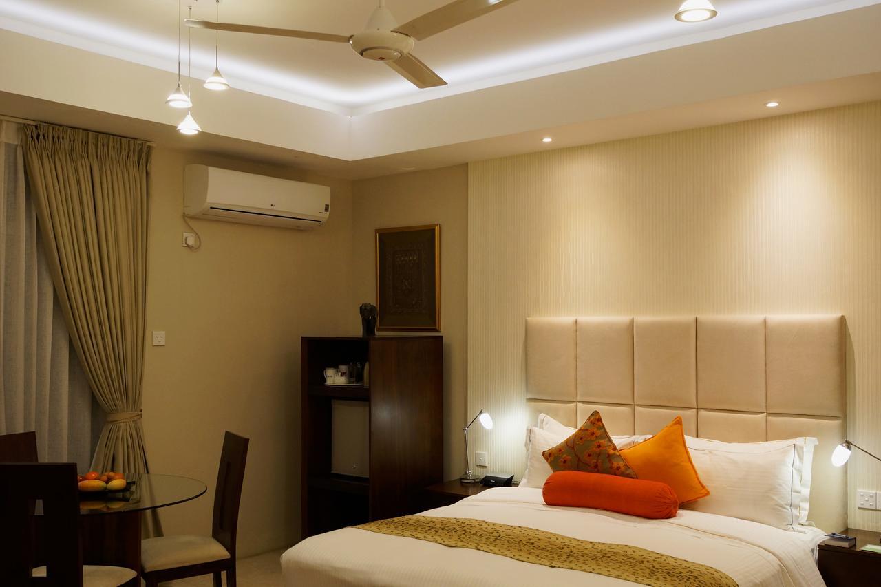 The Penthouse Above Sea Dehiwala-Mount Lavinia Exterior foto