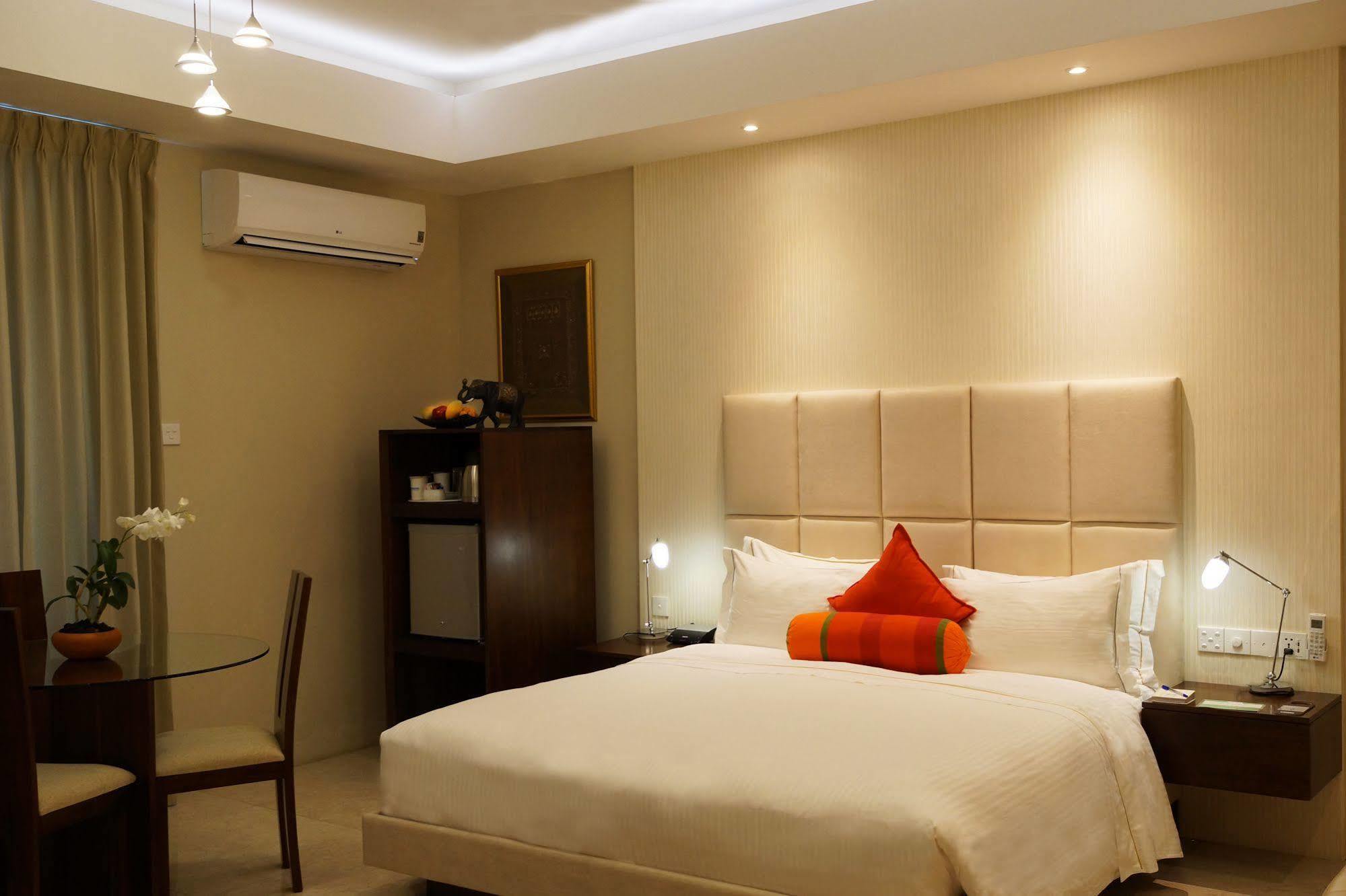 The Penthouse Above Sea Dehiwala-Mount Lavinia Exterior foto