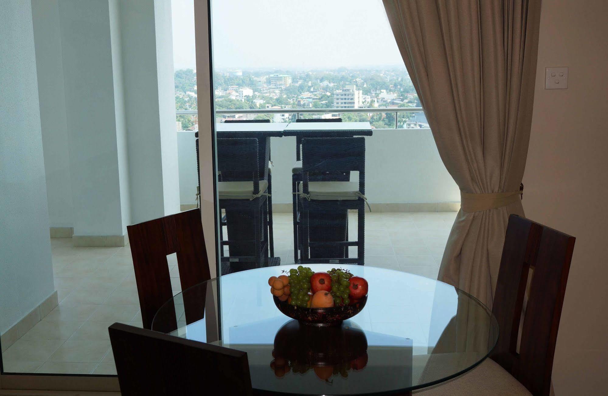 The Penthouse Above Sea Dehiwala-Mount Lavinia Exterior foto