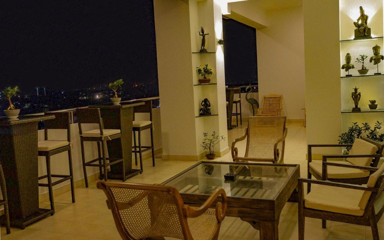 The Penthouse Above Sea Dehiwala-Mount Lavinia Exterior foto